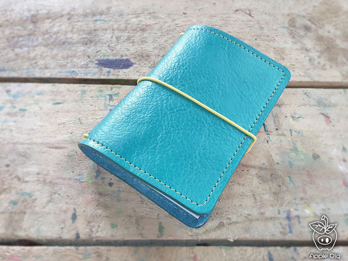 Apple Pig Leather"Blue Birds" Traveler's Notebook