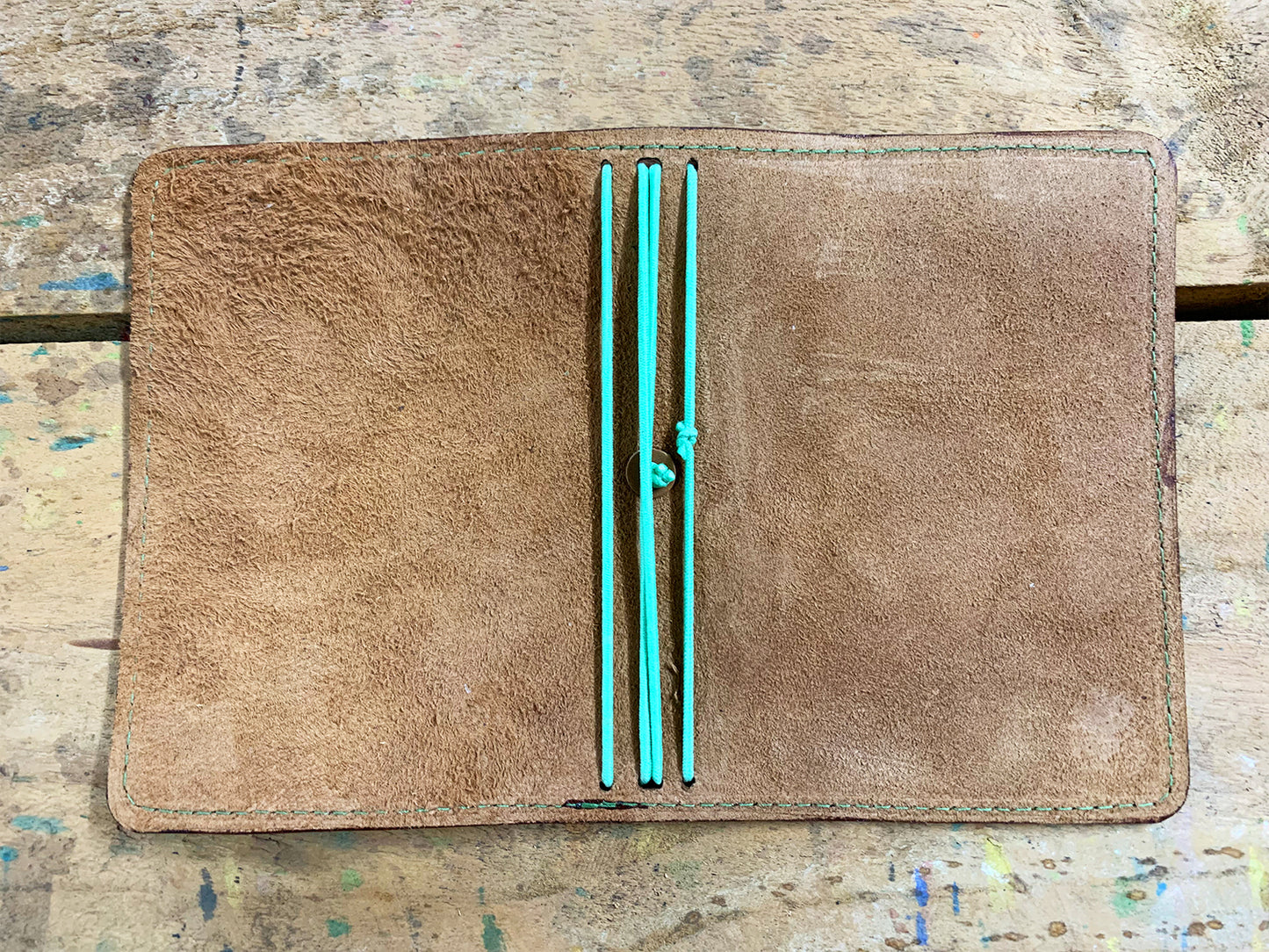 Apple Pig Leather"Latté" Traveler's Notebook