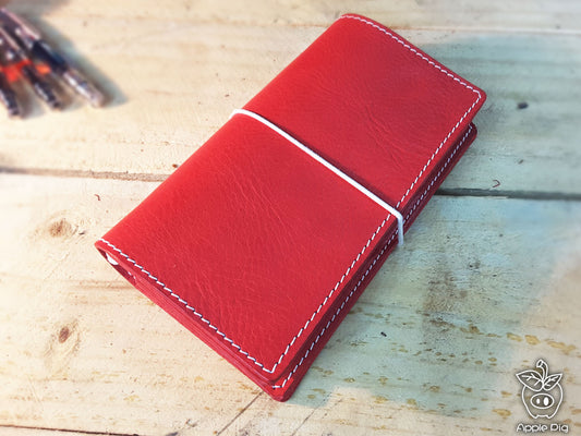 Apple Pig Leather"Apple Pig" Traveler's Notebook