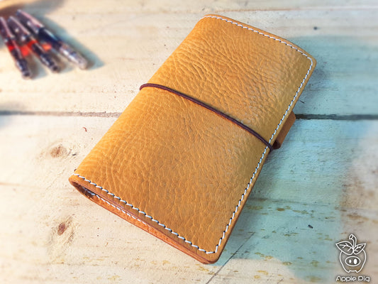Apple Pig Leather"Honey Beagle" Traveler's Notebook