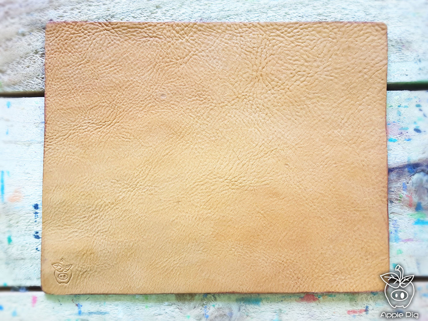Apple Pig Leather"Honey Beagle" Traveler's Notebook