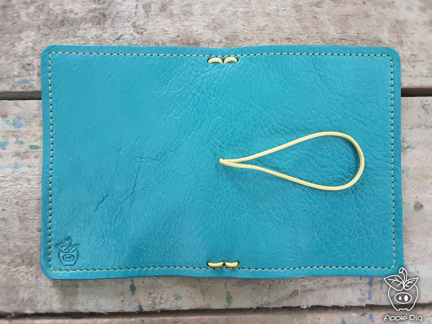 Apple Pig Leather"Blue Birds" Traveler's Notebook