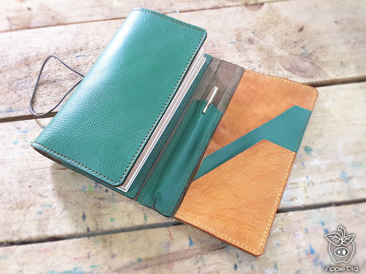 ApplePig Tri fold Traveler's Notebook