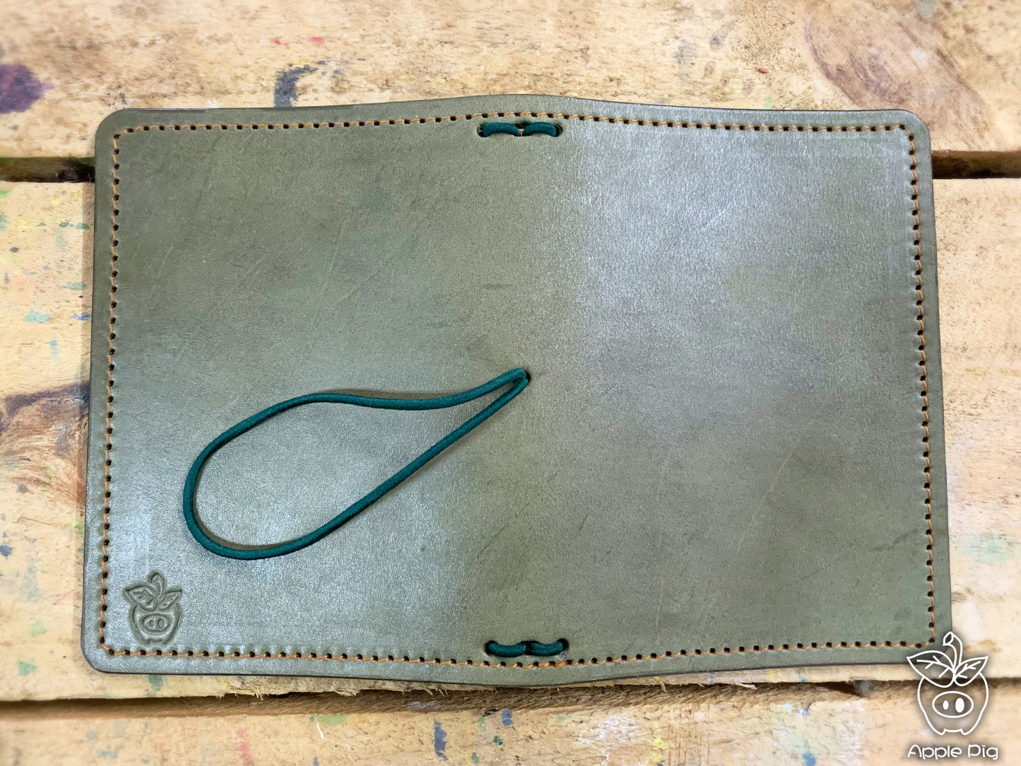 Apple Pig Leather"Matcha" Traveler's Notebook