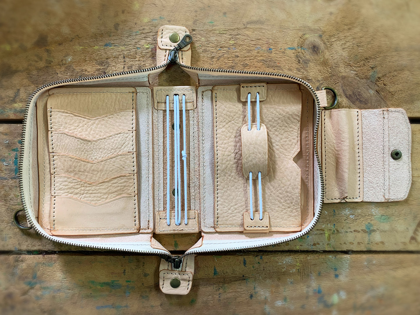 ApplePig zipper bag traveler's notebook