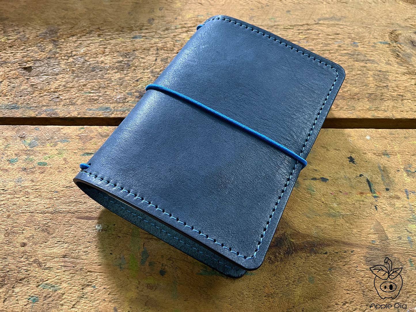 Apple Pig Leather"Deep Blue" Traveler's Notebook