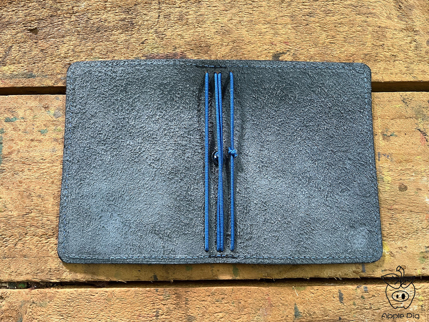 Apple Pig Leather"Deep Blue" Traveler's Notebook