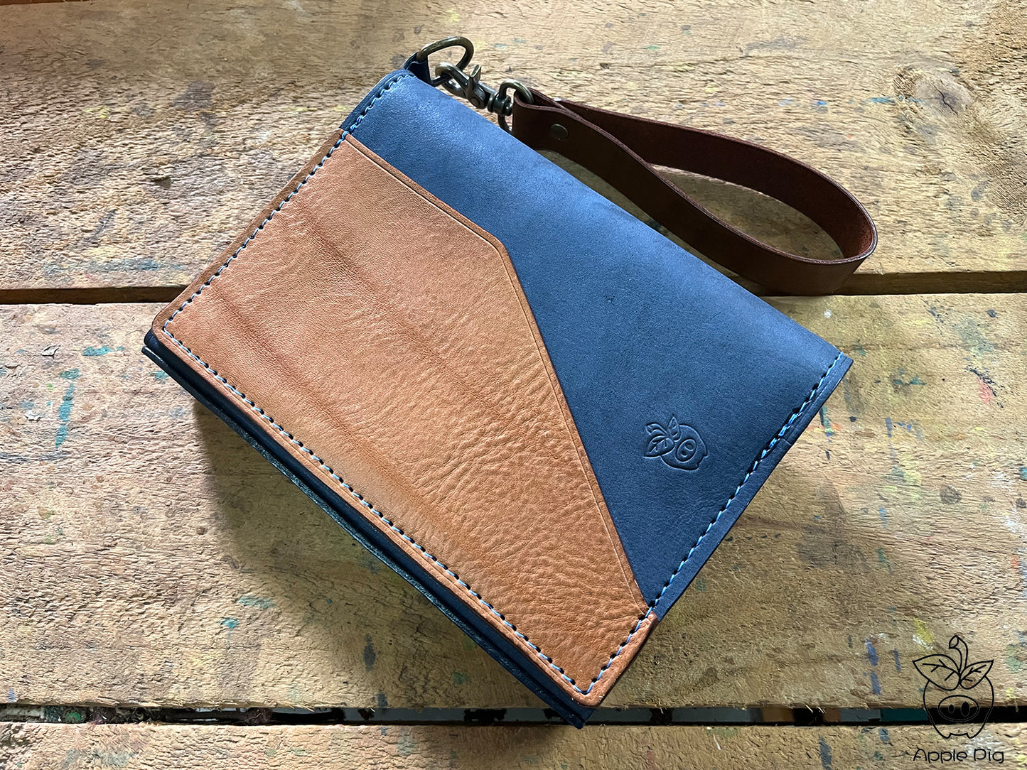 Apple pig "Write now"Traveler's Notebook